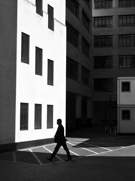 Geometrix Photographer Seeks Out Light And Shadow In Londons Dark