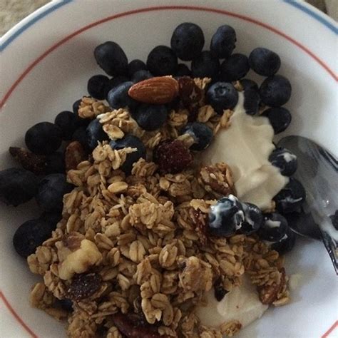 How long would it take to burn off 80 kcal? 1/2 cup Greek yogurt, 1/4 cup granola and 1/2 cup fresh ...
