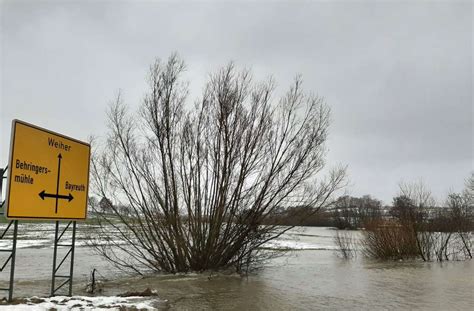 Hochwasserlage Hochwasser Im Bayreuther Land R Ckl Ufig Bayreuther