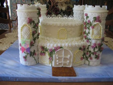 My first attempt at a realistic edible castle. Cake Designs: Castle Cake Designs