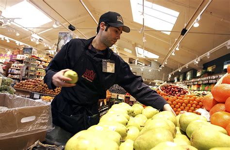 Ufcw Calls On Top Supermarket Companies To Reinstate Hazard Pay The
