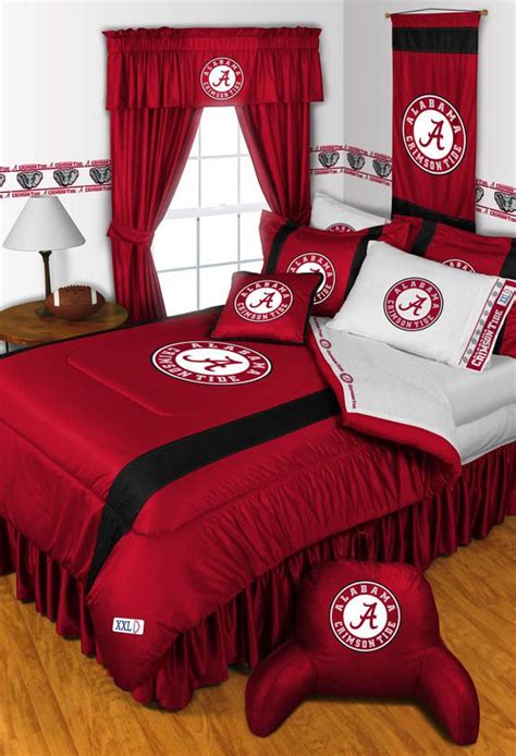 Create a unique personalized alabama themed bedroom. Alabama Crimson Tide Sidelines Room Comforter and Sheet ...