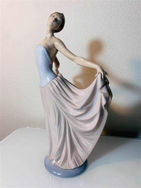 Vintage 1979 Lladro Porcelain Figurine 5050 Dancer Ballerina Retired