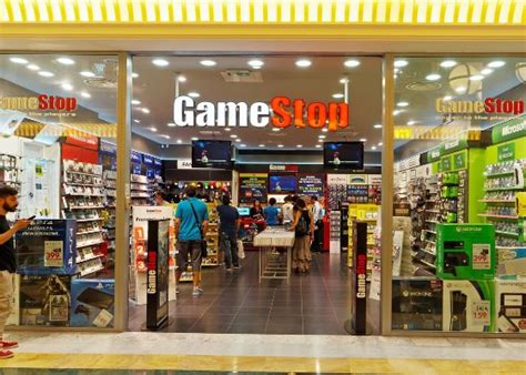Do GameStop Employees Get Discounts? | HotDeals Blog