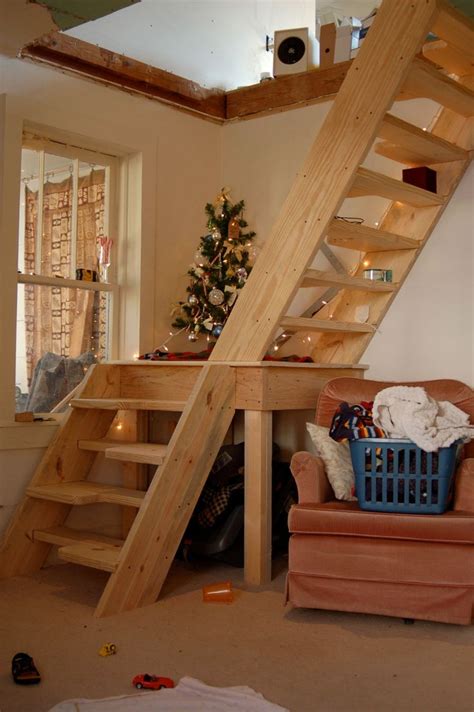 This needs to be modern and light; More custom stairs for small spaces | Idee per la casa ...