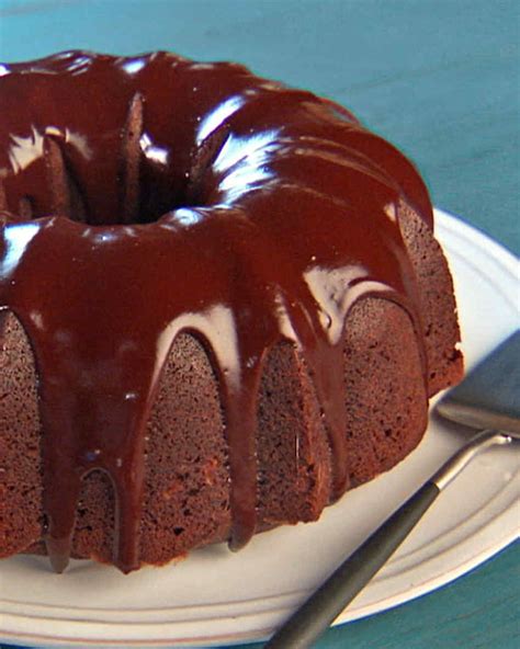 Easy Chocolate Bundt Cake Glaze