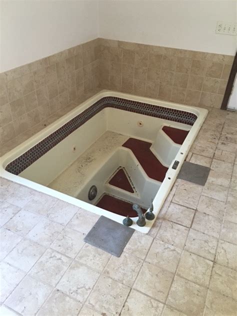 Alibaba.com offers 1,730 jacuzzi massage tub products. The "Hot Tub Time Machine" Sunken Jacuzzi Tub Could Sin