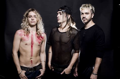 La Banda De Rock Argentina Airbag Estrena Su Nuevo Sencillo Mila