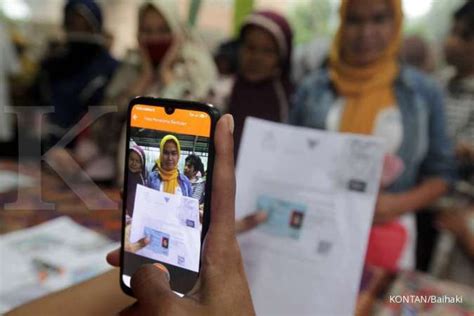 Cara cek penerima bansos pkh bst bpnt 2021 cekbansos kemensos go id подробнее. Bansos tunai Rp 300.000 diperpanjang, ini cara cek di link ...