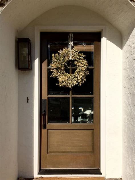25 Lovely Rustic Decor Ideas For Your Home Front Door Indoot Outdoor