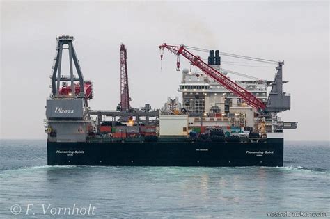 Imo 9593505 | sharing all news about the world's largest vessel. PIONEERING SPIRIT Vessel photos for fabianv ...