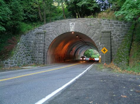 Bridgehunter.com | Burnside Tunnel