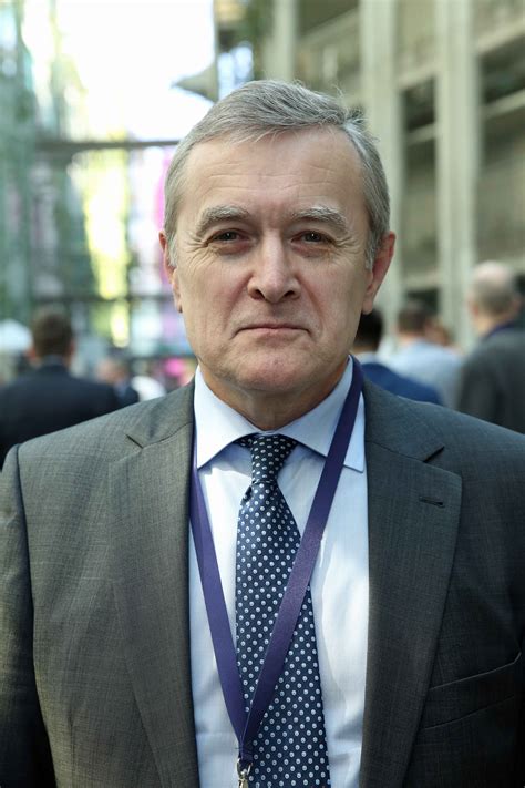 Wskutek opadów deszczu zawody w wiener neustadt przerwano po 12 wyścigach; Minister Gliński ponownie został ojcem! - WP Film