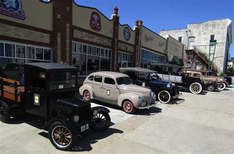 ROAD TRIP: New Vintage Car Museum Opens in Texas - Ford-Trucks.com