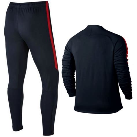 Hier findest du eine liste aller trainer des teams. PSG training technical tracksuit 2016/17 - Nike ...