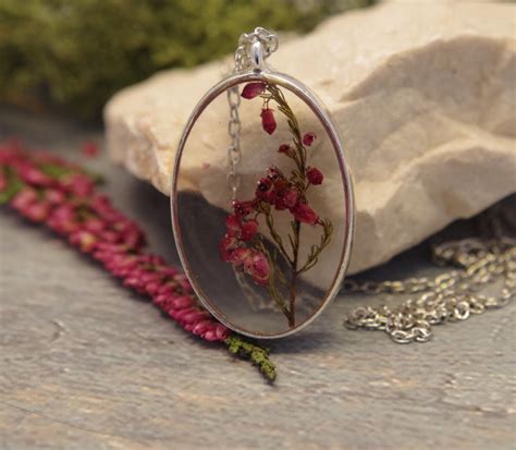 Dried Natural Flower Resin Pendant Necklace Jewelry Beauty Jewelry
