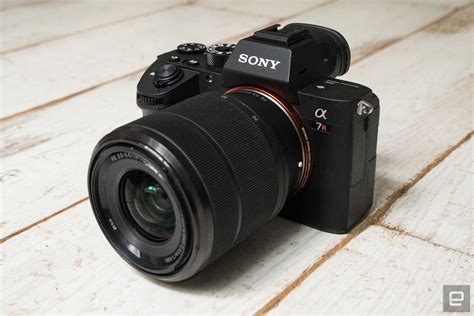 Sony Alpha A7r Iii Mirrorless Camera Gets Reviewed At Engadget Funkykit