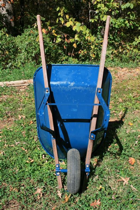 Off The Map How To Repaint An Old Wheel Barrel