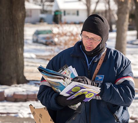 According to the postal service, federal regulations allow all postal employees—including carriers—to accept a gift worth $20 or in addition, no usps employee may accept more than $50 worth of gifts from one customer in a calendar year period. Winter's blast | USPS News Link