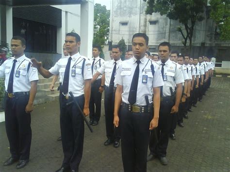Apakah ada seleksi penerimaan cpns guru di tahun 2021? Jual Baju pdh satpam / baju security setelan / pdh putih ...