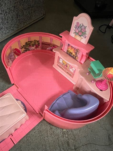 Barbie Pop Up House 1994 Hobbies And Toys Toys And Games On Carousell