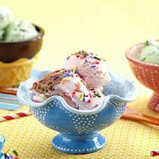 Ruffled Footed Ice Cream Bowl A Maze In Pottery