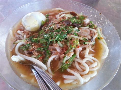 Not a destination listed in a common tourist's itinerary. It's About Food!!: Kuala Kangsar Laksa