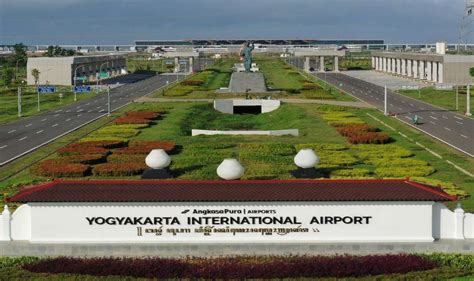 Terminal Keberangkatan And Kedatangan Bandara Yia Yogyakarta