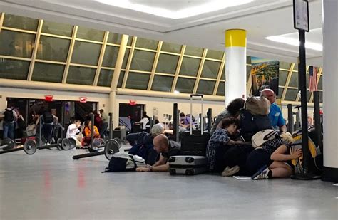 Port Authority To Review Response To Shooter Scare At Jfk Airport Wsj