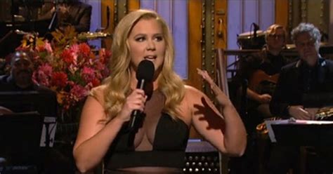 Watch Amy Schumer Hilariously Skewers The Kardashians On Her First Time On Saturday Night Live