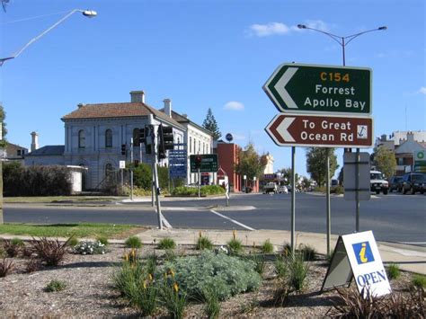 Colac Photos Travel Victoria Accommodation And Visitor Guide