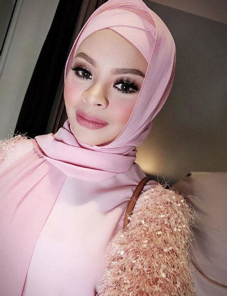 We did not find results for: Siti Sarah beri setepek buat usahawan melayu yang tergamak ...