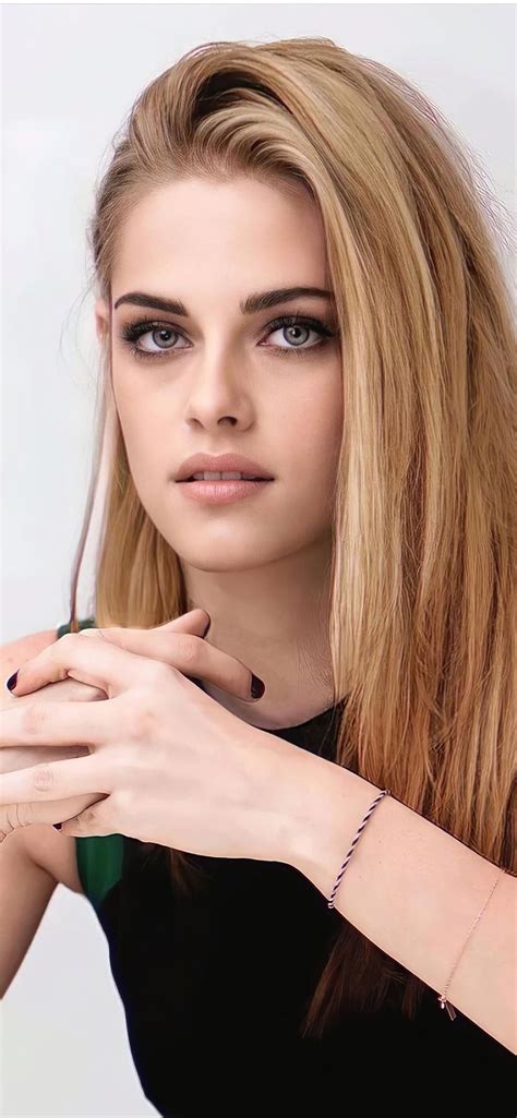 1242x2688 Kristen Stewart Blonde Hairs 4k Iphone Xs Max Hd 4k