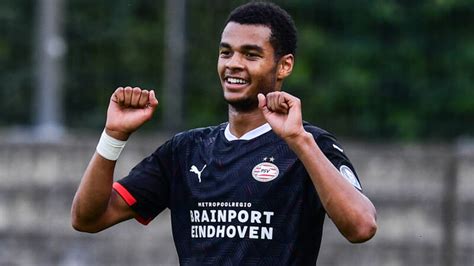 Cody gakpo fifa 21 career mode рейтинги игрока. PSV slaat direct terug tegen Groningen, Darfalou schiet ...