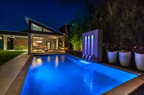 Pool Environments Transforms Empty Yard Into Award Winning Outdoor Entertainment Space Luxury