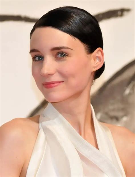 Rooney Mara Bra Size Age Weight Height Measurements Celebrity Sizes