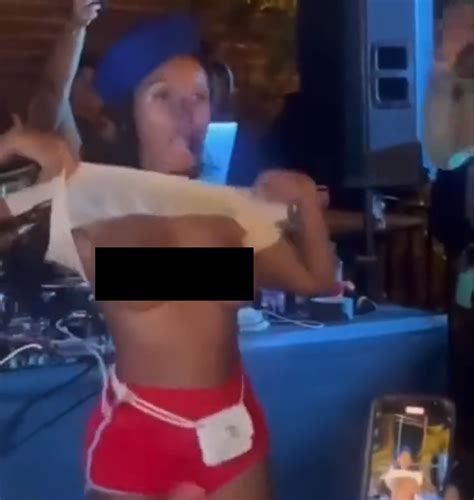 Janelle Monae Fans Go Wild As She Shows Off Her Bare Boobs In Soaking