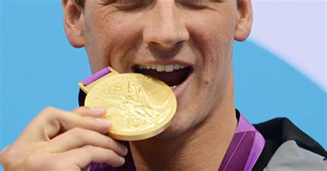 Ryan Lochte Wins 1st Gold Medal At London Olympics Michael Phelps Finishes 4th Us Weekly