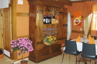 The rooms of the rotes haus include a private bathroom and a television. Hochzeitsfest Bodensee, Ferien Bodensee, Italienisches ...