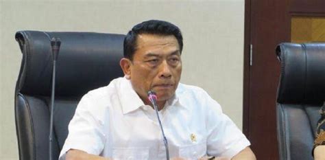 Dukungan pada moeldoko muncul karena sosok itu dianggap bisa menghapus citra buruk sby di partai demokrat yang dinilai terlalu mengistimewakan anaknya. Moeldoko Menyatakan Islam Tak Perlu Dibela Tuhan, MUI: Jangan Bicara Kalau Tak Paham Agama ...
