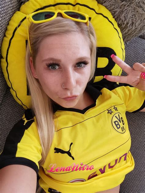 Tw Pornstars Lena Nitro Twitter Auf Geht´s Jungs 🖤💛 Endlich Geht Es Wieder Los Jetzt 9