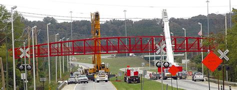 Alcoa Highway Pedestrian Bridge Hoisted Without A Hitch