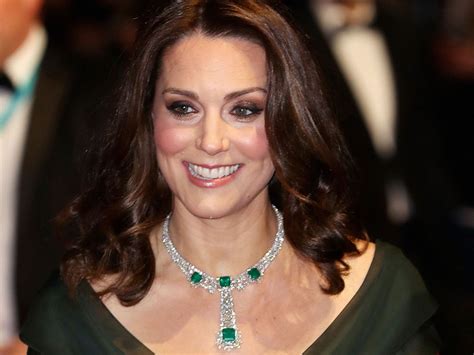 Why Kate Middleton Didnt Wear Black For Times Up To The Baftas Oye