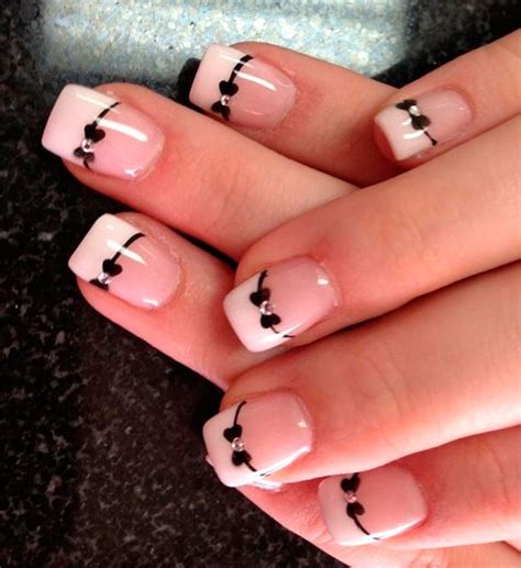 Atrévete a llevar diseños de uñas que están marcando tendencia en el 2020 ¡echa un vistazo y seguro que más de una te va a encantar! 79 ideas de diseños de uñas. Vinti7