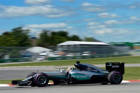 De coureur van mercedes moet zondag om 14.00 uur als tiende van start. Lewis Hamilton verovert polepositie GP van Canada - De ...