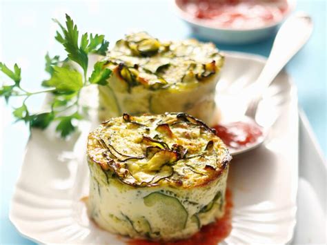Flan de courgette et son coulis de tomate facile découvrez les
