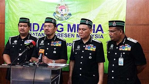 Ds hishammuddinho di jabatan imigresen putrajaya. Imigresen mahu mahkamah Pati, hukuman sebat majikan ...