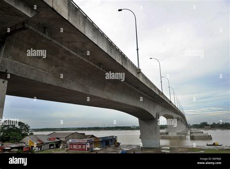 Khulna Bangladesh September 28 2013 Khan Jahab Ali Bridge Over The