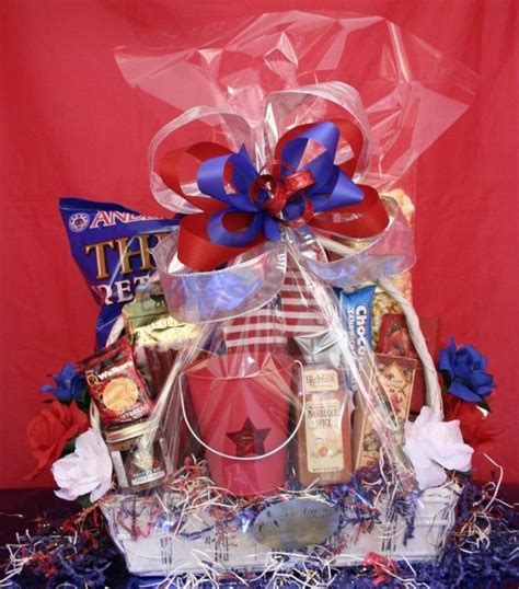 You'll appreciate our patriotic gift boxes, and so will everyone who tastes our carefully selected treats. 1000+ images about 4th of July Basket ideas on Pinterest | Wicker baskets, Picnic baskets and ...