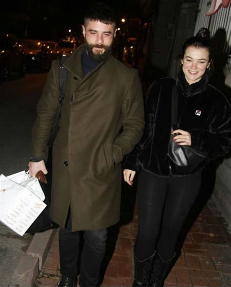 Pınar deniz ve berk cankat aşkı bitti mi? Pınar Deniz and Berk Cankat - FamousFix